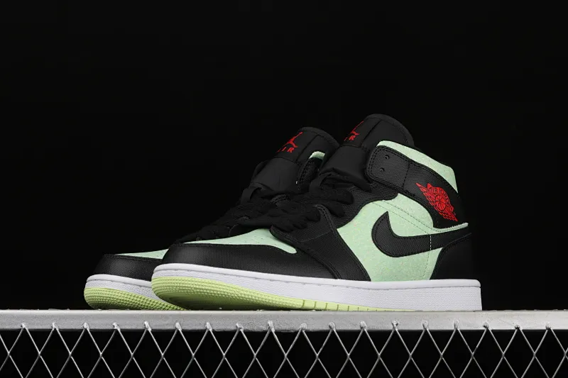 All categories Air Jordan Jordan series basketball shoes Air Jordan 1 Mid Air Jordan 1 Mid SE Barely Colt AJ1 Joe 1 Zhongbang basketball shoes CV5276-003